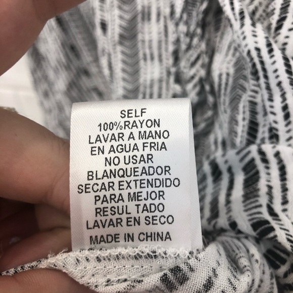 Storia print short sleeve romper - Picture 4 of 5